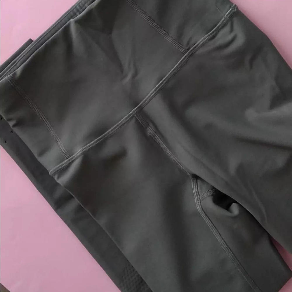 LULULEMON IN FOCUS RUN TIGHT